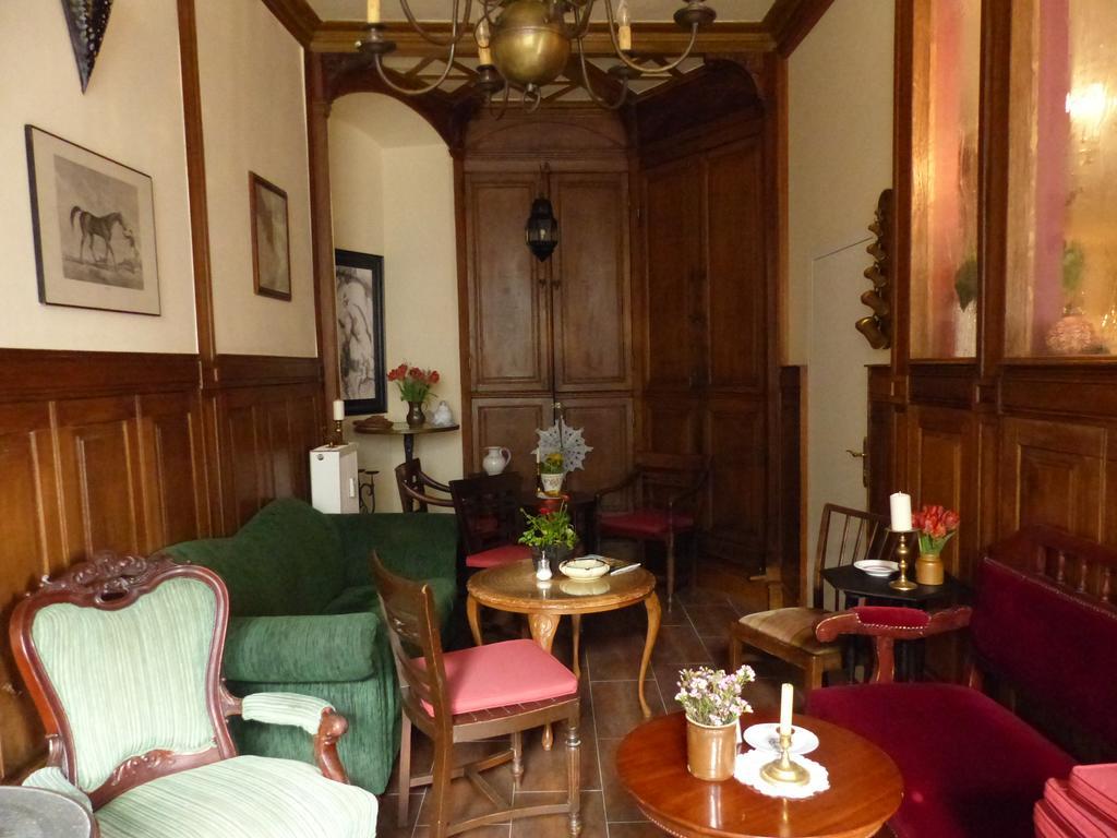 Cafe 28 & Pension Am Markt Wismar Exterior foto
